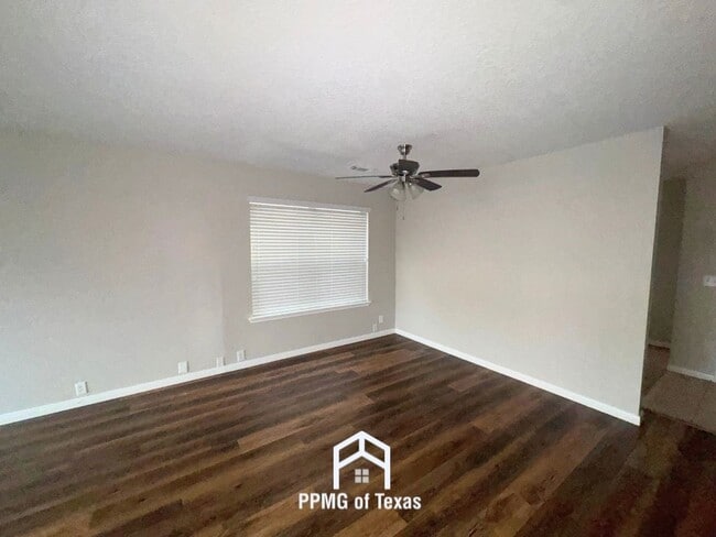 Photo - 18310 Atasca Wds Trce