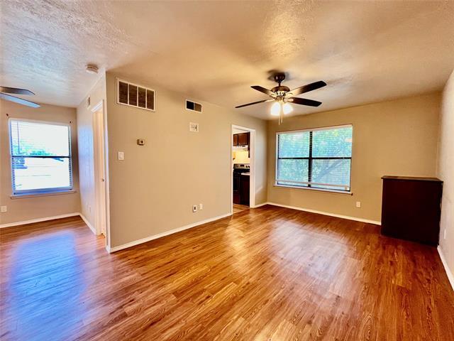Building Photo - 2526 W Prairie St Unit 205 Rental