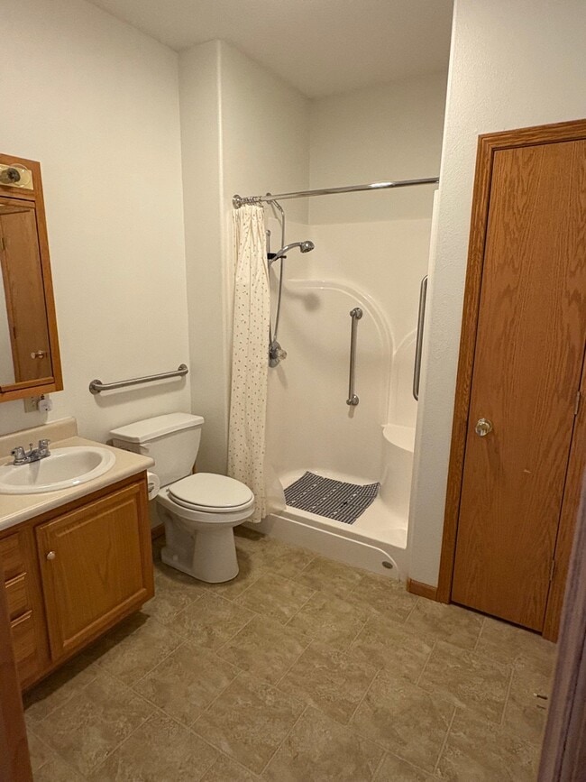 Photo - 1104 E 15th St