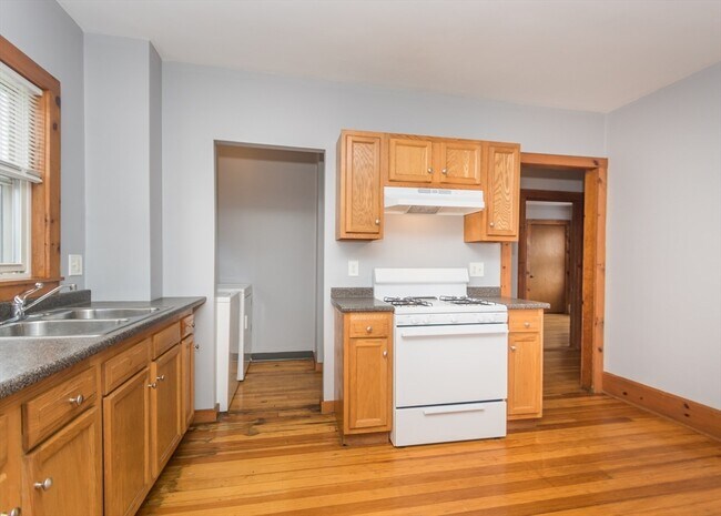 Photo - 137 Evans St Unit 1