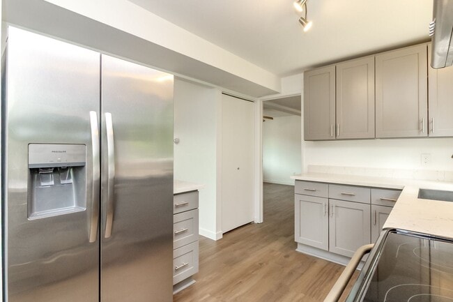 Photo - Four Bedroom House Near Camelot Park