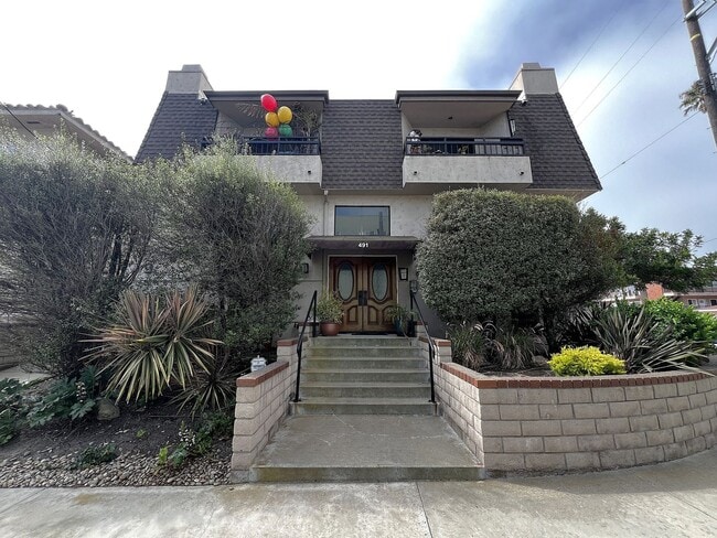 Building Photo - Modern Beachside Living – 2-Bed, 2.5-Bath ... Unit 5 Rental