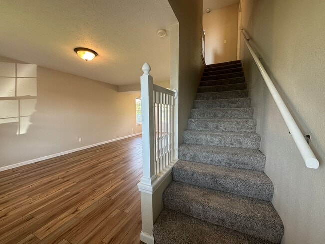 Photo - 3 bedroom, 2.5 bathroom duplex located clo...