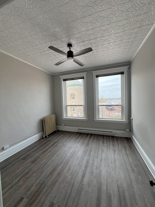 Photo - Arcade Building Unit 4