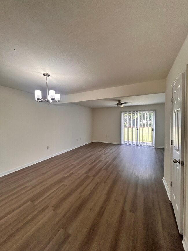 Photo - 1121 Fords Pointe Cir