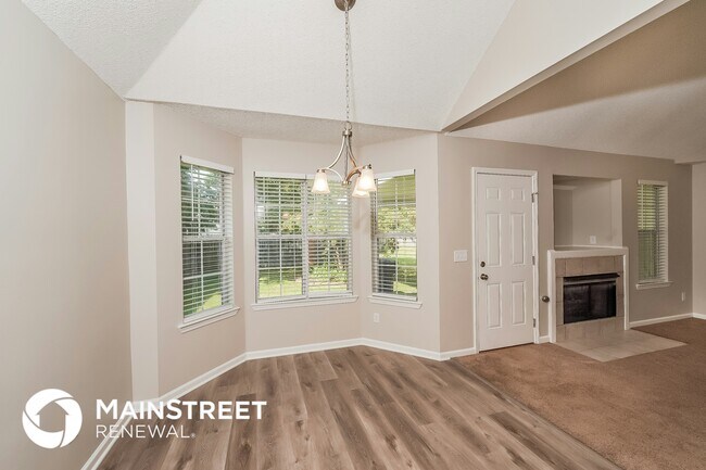 Photo - 4928 Madison Cir