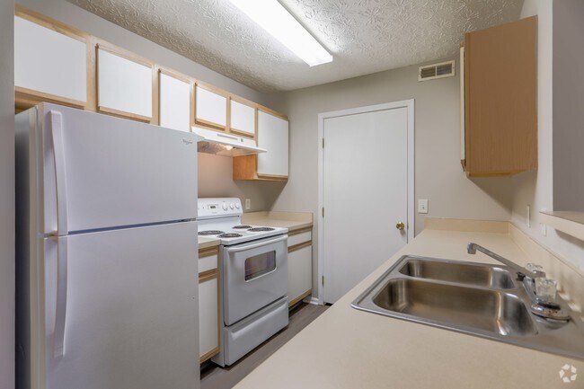 1 Bed/ 1 Bath - 735 Sq Ft.