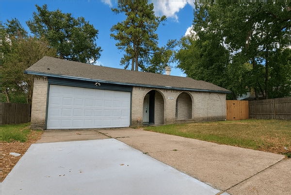 Photo - 7015 Maple Fox Dr