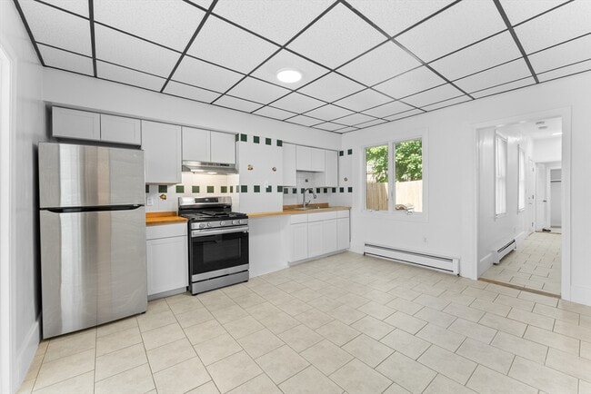 Building Photo - 212 Princeton St Unit 1