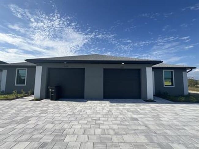 Building Photo - 621 SE 8th St