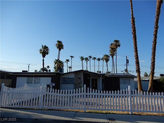 Photo - 1554 Silver Mesa Way House