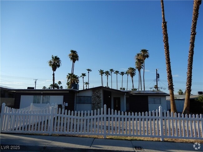 Building Photo - 1554 Silver Mesa Way Rental