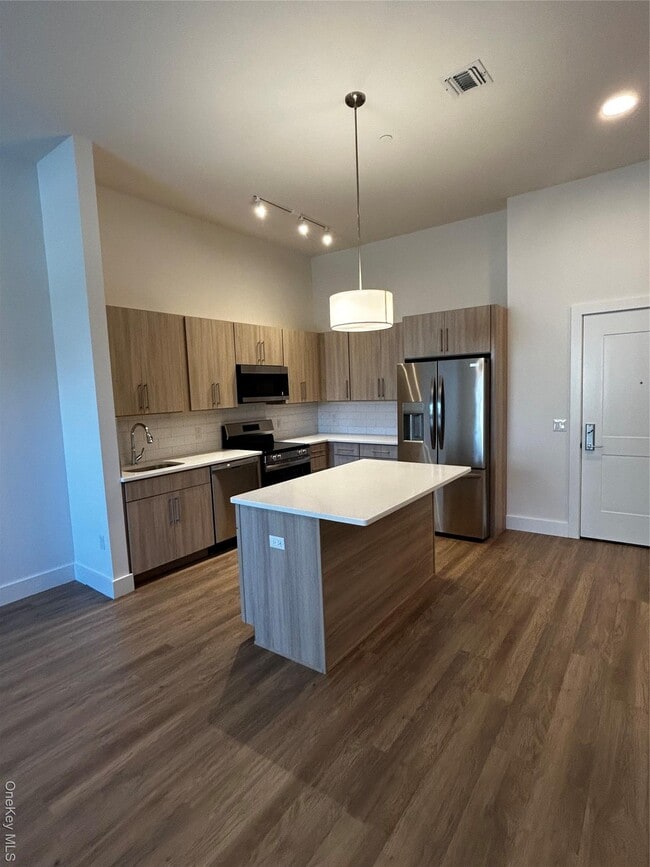 Photo - 4180 Sunrise Hwy