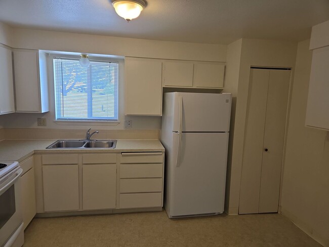 Photo - 2049 SW 6th Ave Unit 2049 SW 6th Ave #4