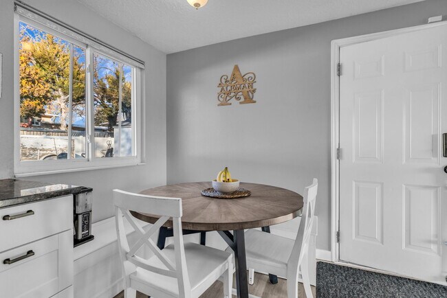 Photo - 1992 Afton Cir