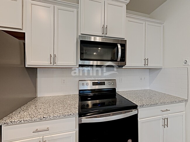 Photo - 23379 SE Dogwood St