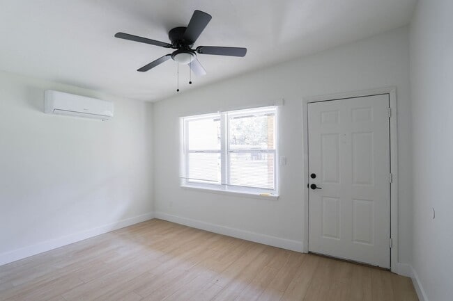 Photo - 5642 Birr Ct