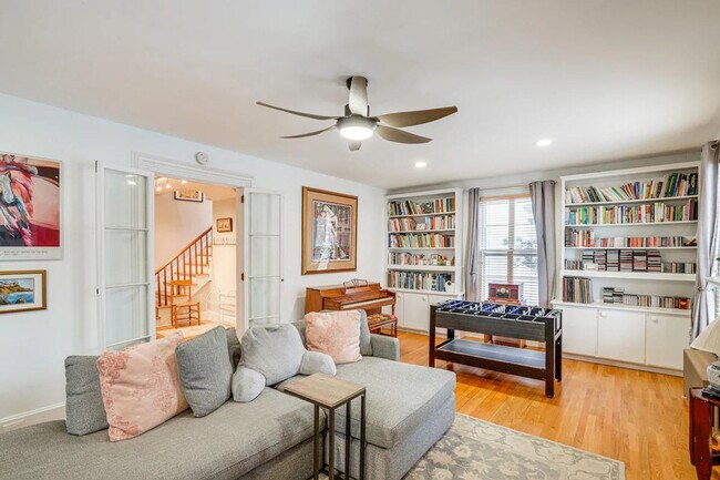 Photo - 136 Pomeroy Ave Unit SI ID1386268P