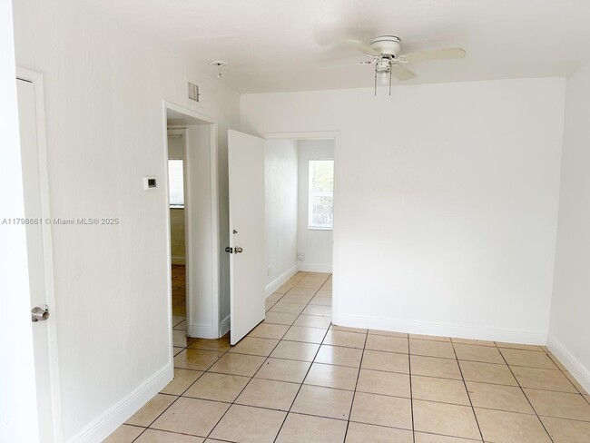 Photo - 1950 SW 41st Ave Unit 4