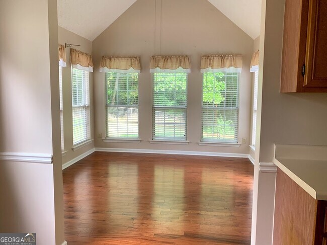 Photo - 175 Richmond Pl