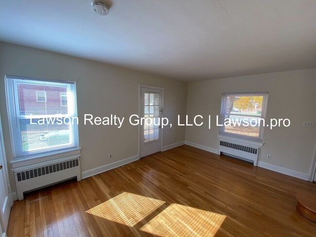 2611-2613 Bowman St.