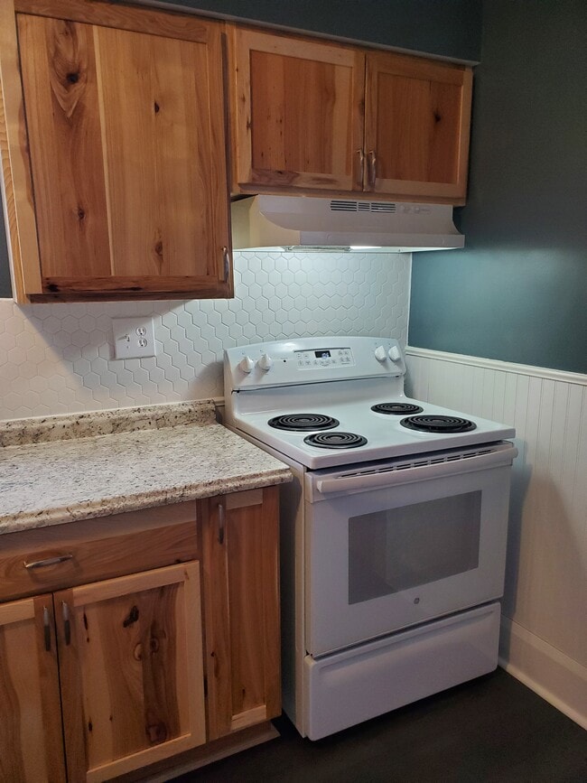 Photo - 1021 Central Ave Ext Unit 2