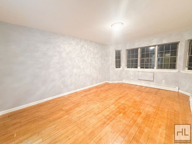 Photo - ST MARKS AVENUE Unit #3