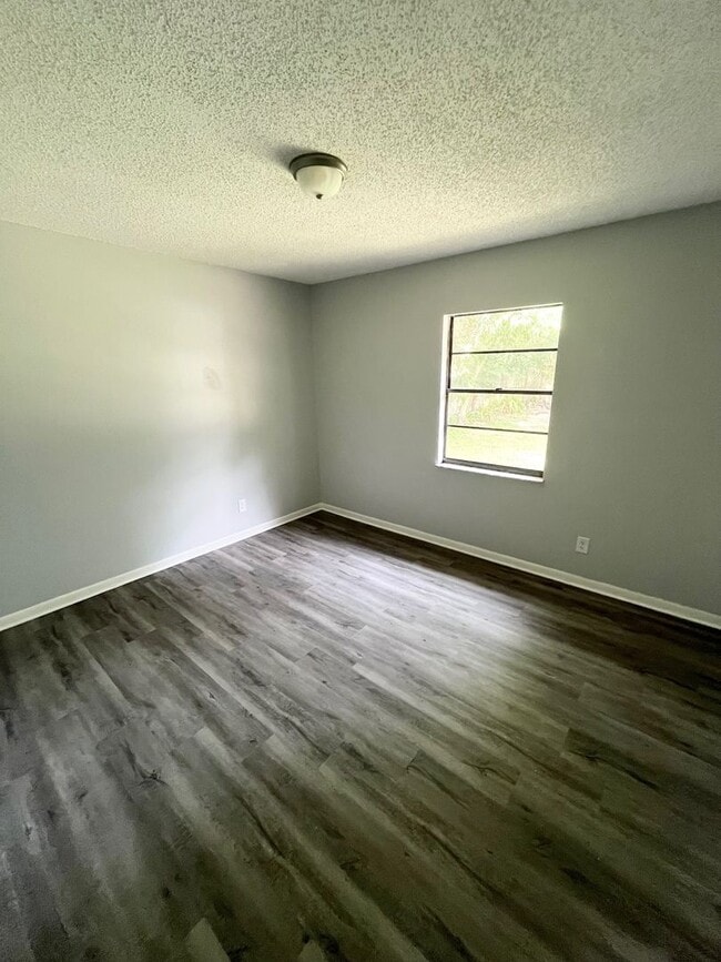 Photo - Beautiful 4BR/1.5BA Dade City Home NO APPL...