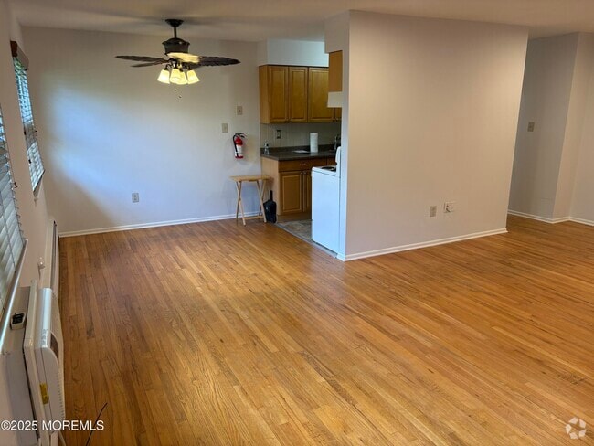 Building Photo - 94 Stonehurst Blvd Unit E Rental