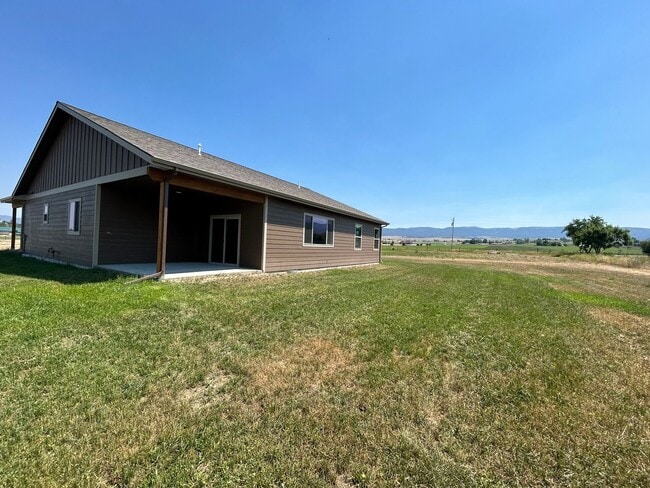 Photo - Beautiful Home in Rural Setting