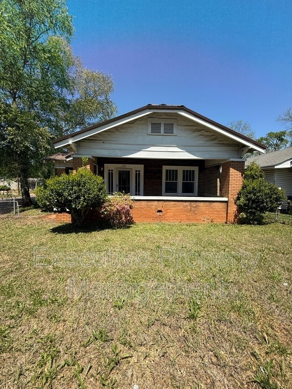 Building Photo - 1698 Dennison Ave SW