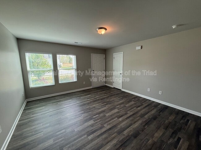 Photo - 3801 Miller Dr