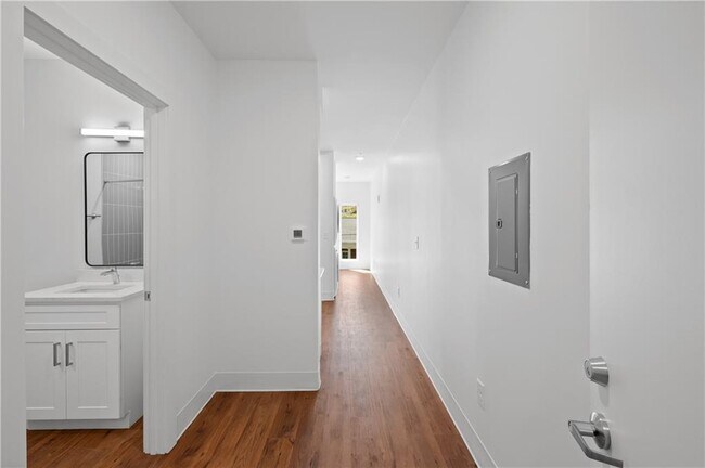 Photo - 456 Flat Shoals Ave SE Unit 405