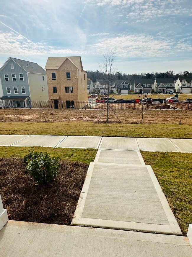 Photo - 853 York Aly