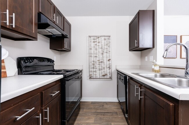Building Photo - Ridgetop Rental