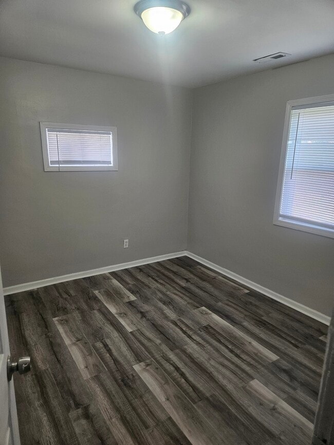 Photo - 50% discount on first month's rent with ap...