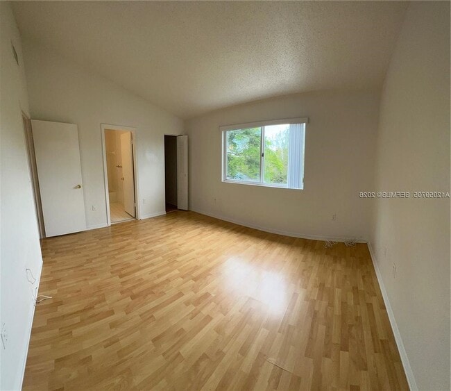 Photo - 6225 SW Kendale Lakes Cir