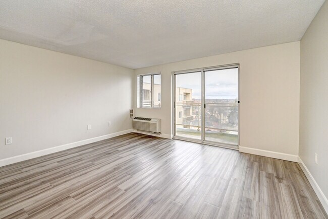 Photo - Grand Central Place