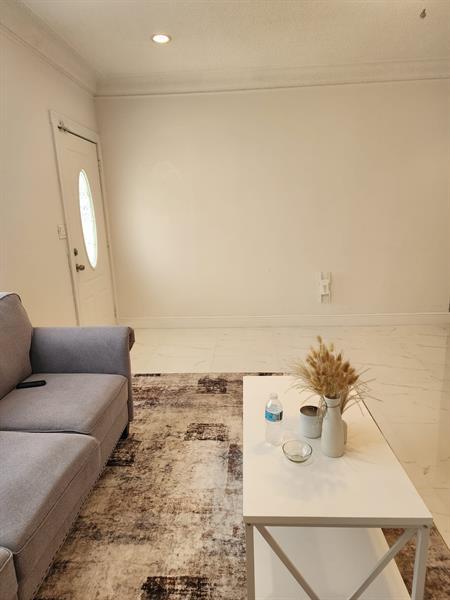 Photo - 2005 Mercer Ave