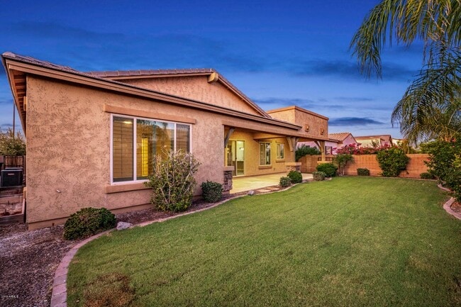 Photo - 953 E Boston St