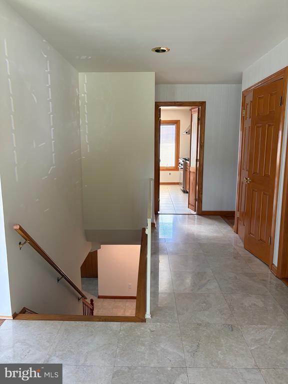 Photo - 5800 Plainview Rd