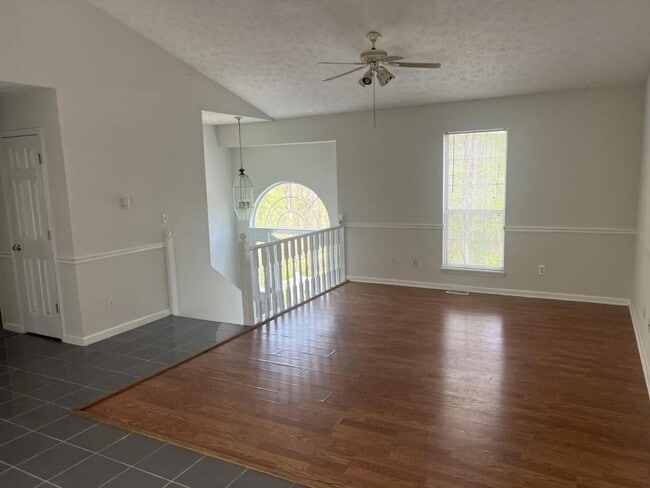 Photo - 297 Kenway St