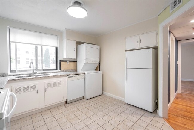 Photo - 20 N Ashland St Unidad 1-R