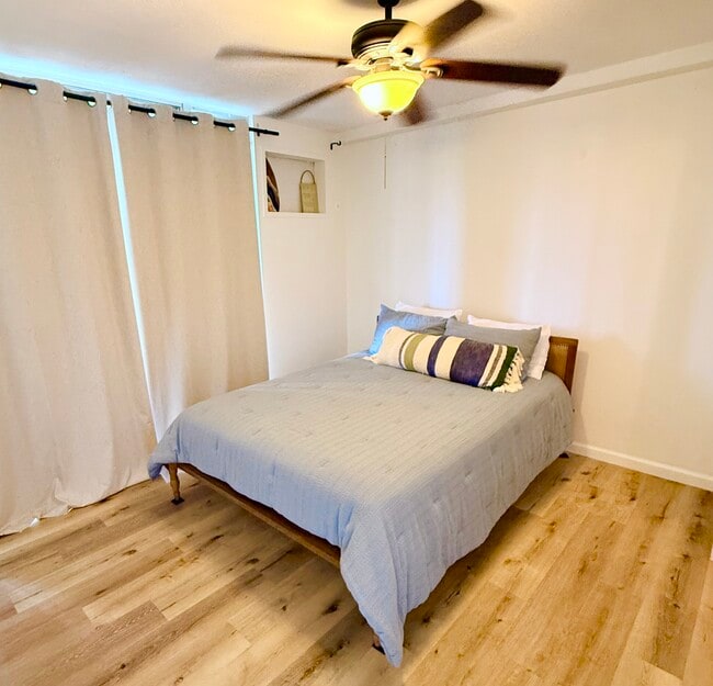 Photo - 1617 Clark St