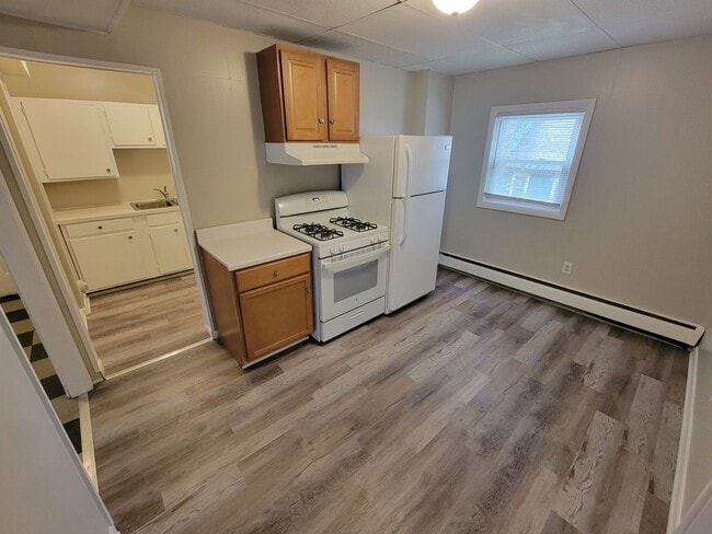 Building Photo - 514 Hanover St Unit 2
