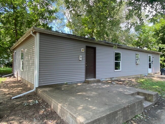 Building Photo - 807-A Bryan-