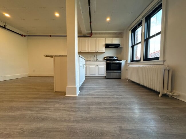 Photo - Spacious Large Studio Apartment Unit Apt 308 - Large Studio