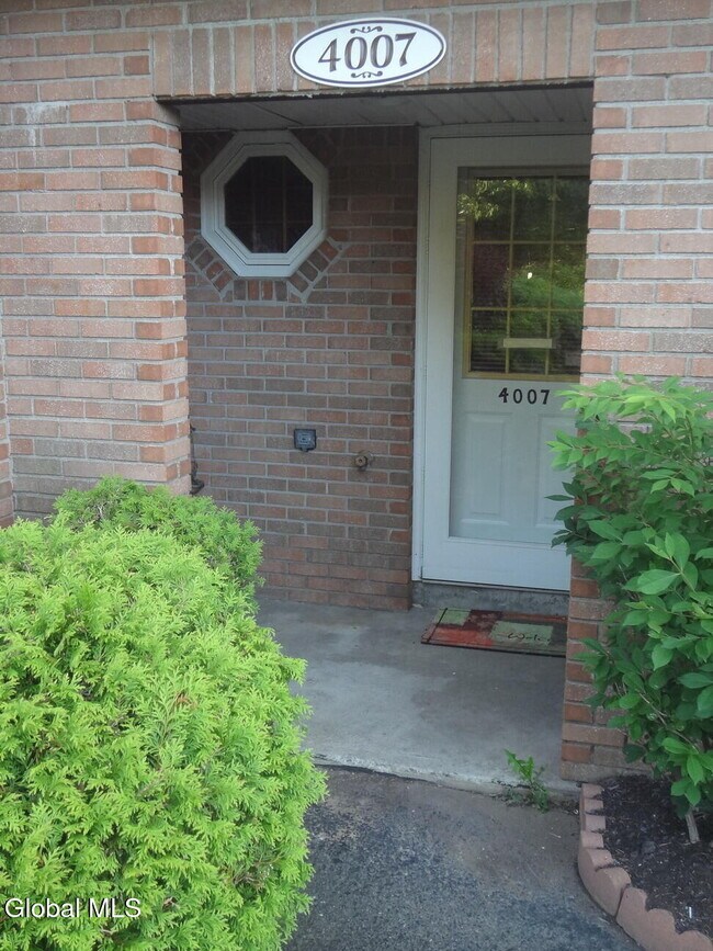 Photo - 4007 Chaucer Pl