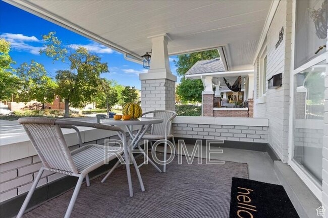 Photo - 648 E Ramona Ave