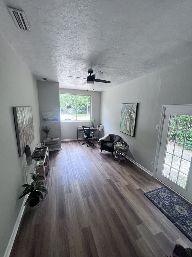 Photo - 3857 W University Ave